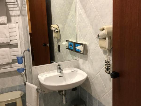 Hôtel Vesuvio : photo 5 de la chambre chambre double standard
