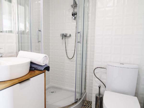 Aparthotel Tectum TectumApartments : photo 5 de la chambre appartement avec douche