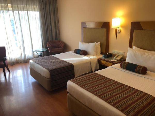 The Lalit Ashok : photo 3 de la chambre chambre lits jumeaux avec balcon