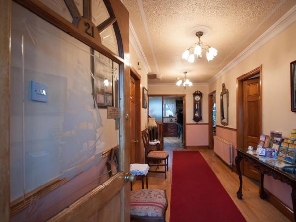 Asgard Guest House : photo 2 de la chambre chambre quadruple