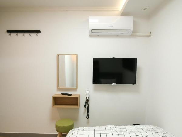 Heima Guesthouse Hongdae : photo 4 de la chambre chambre simple avec salle de bains privative