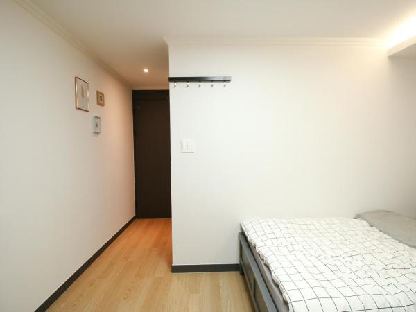 Heima Guesthouse Hongdae : photo 6 de la chambre chambre lits jumeaux avec salle de bains privative