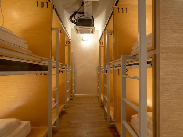 Yote 28 : photo 7 de la chambre lit simple dans dortoir pour hommes