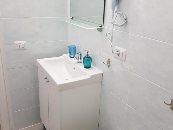 Apartment in Salerno Parco : photo 7 de la chambre chambre double avec terrasse