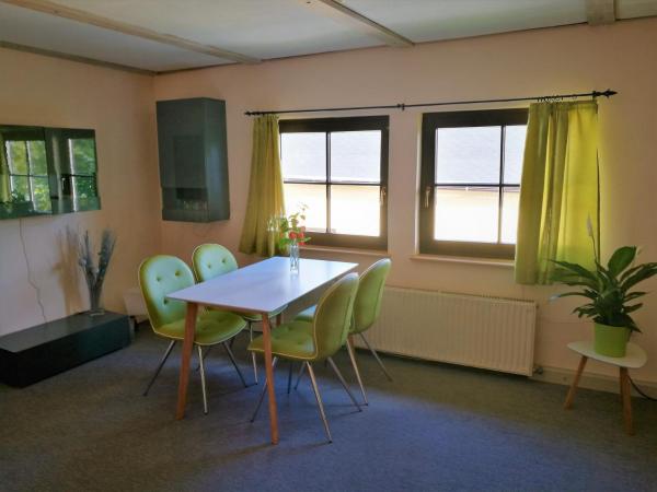 Elbhangzimmer Dresden : photo 3 de la chambre chambre familiale avec salle de bains privative