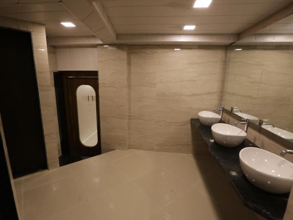 Qubestay Airport Capsule Hotel & Hostel : photo 9 de la chambre lit simple dans dortoir mixte