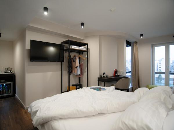 B4B Athens 365 : photo 5 de la chambre studio double ou lits jumeaux supérieur – vue sur acropole