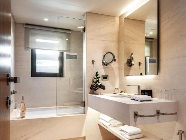 Somewhere Vouliagmeni : photo 6 de la chambre suite deluxe - vue partielle sur mer