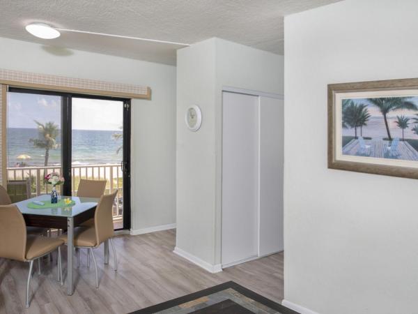 Windjammer Resort and Beach Club : photo 3 de la chambre appartement 1 chambre avec balcon – côté océan