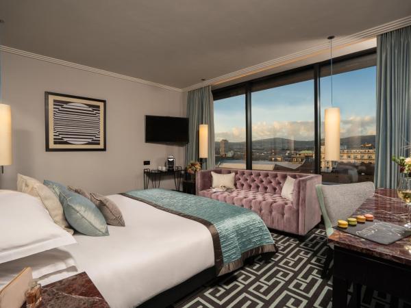 The Fitzwilliam Hotel Belfast : photo 4 de la chambre hébergement lit king-size signature avec vue