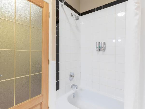 Unilofts Grande-Allée : photo 4 de la chambre chambre double - non-fumeurs