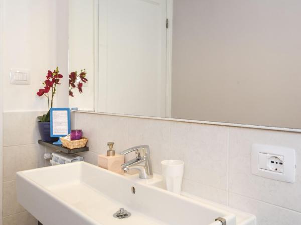 Girovagando B&B : photo 4 de la chambre chambre double ou lits jumeaux avec salle de bains privative externe