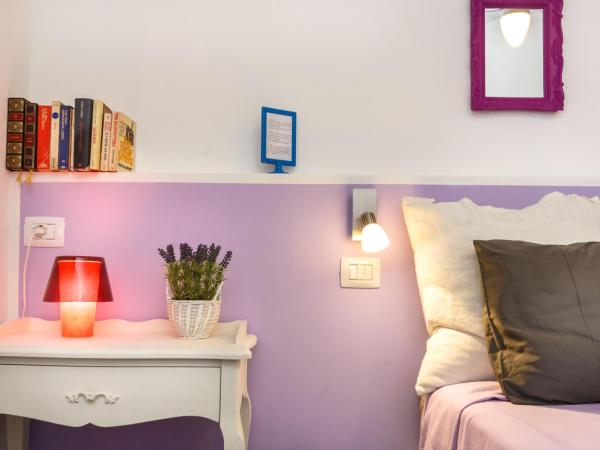 Girovagando B&B : photo 8 de la chambre chambre double ou lits jumeaux avec salle de bains privative externe