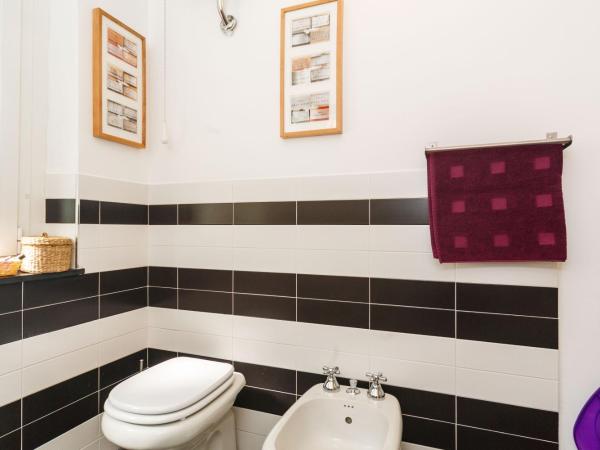 Girovagando B&B : photo 9 de la chambre chambre double avec salle de bains privative extérieure