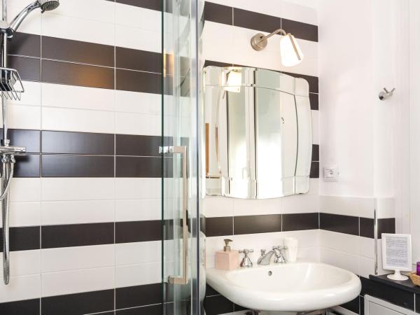 Girovagando B&B : photo 8 de la chambre chambre double avec salle de bains privative extérieure