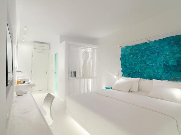 Mykonos Bay Resort & Villas : photo 1 de la chambre  suite lune de miel exclusive avec jacuzzi intérieur - vue sur mer