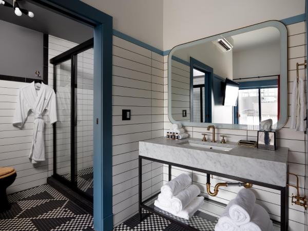 The Chicago Hotel Collection Wrigleyville : photo 5 de la chambre suite lit queen-size avec terrasse