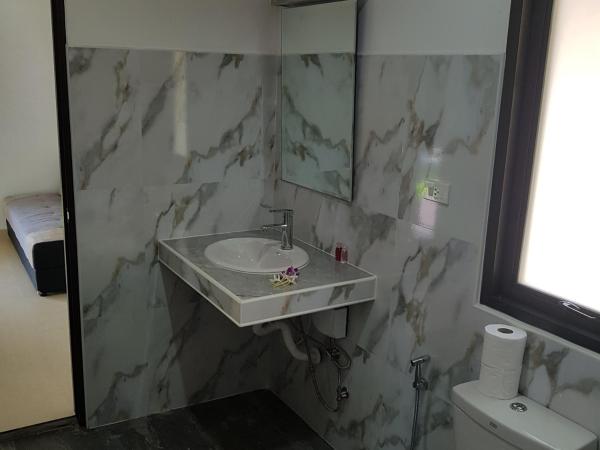 Sunrise Beach Resort : photo 2 de la chambre bungalow familial avec vue sur la mer