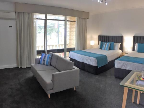 Ensenada Motor Inn and Suites : photo 3 de la chambre chambre deluxe double ou lits jumeaux