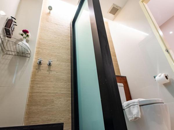 Dang Derm In The Park Khaosan : photo 6 de la chambre suite triple