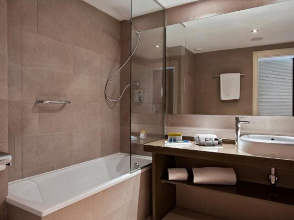 Exe Moncloa : photo 2 de la chambre chambre double ou lits jumeaux avec lit d'appoint