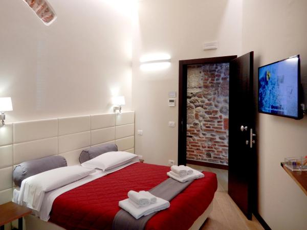 Arena Luxury Suite : photo 4 de la chambre chambre double ou lits jumeaux supérieure avec vue sur ville