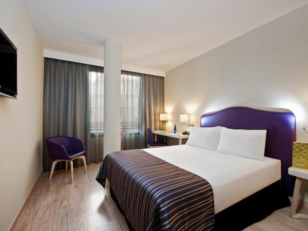 Exe Moncloa : photo 1 de la chambre chambre double ou lits jumeaux avec parking