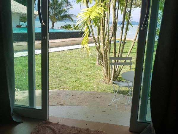 Sunrise Beach Resort : photo 2 de la chambre bungalow - vue sur mer