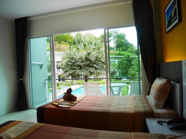 Gypsy Sea View Resort : photo 7 de la chambre chambre lits jumeaux - vue sur piscine