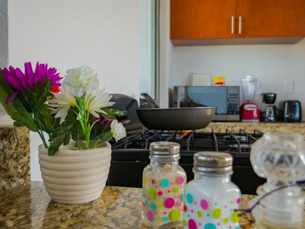 Sunset Isla Mujeres : photo 7 de la chambre appartement - vue sur mer