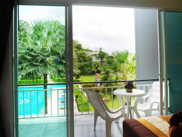 Gypsy Sea View Resort : photo 7 de la chambre chambre double - vue sur piscine