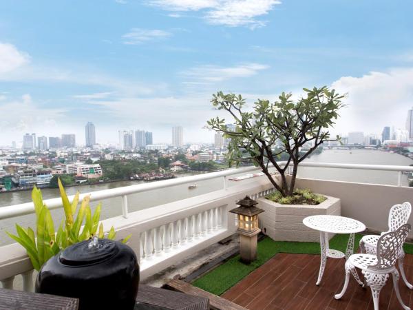 Ramada Plaza by Wyndham Bangkok Menam Riverside : photo 3 de la chambre suite 1 chambre lit king-size avec terrasse