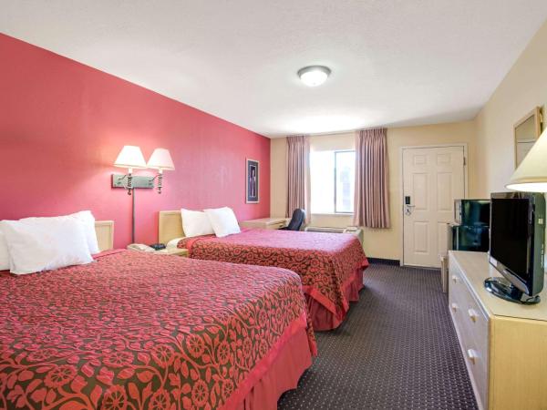 Days Inn by Wyndham East Albuquerque : photo 4 de la chambre chambre avec 2 lits queen-size - fumeurs
