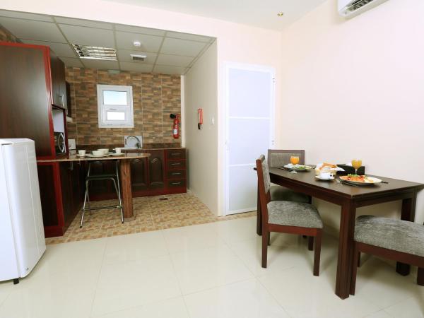 Asfar Hotel Apartments : photo 9 de la chambre studio