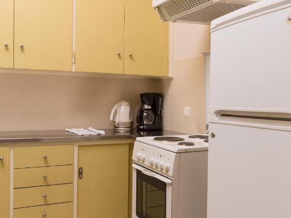 Delice Hotel - Family Apartments : photo 7 de la chambre appartement avec balcon (4 adultes)