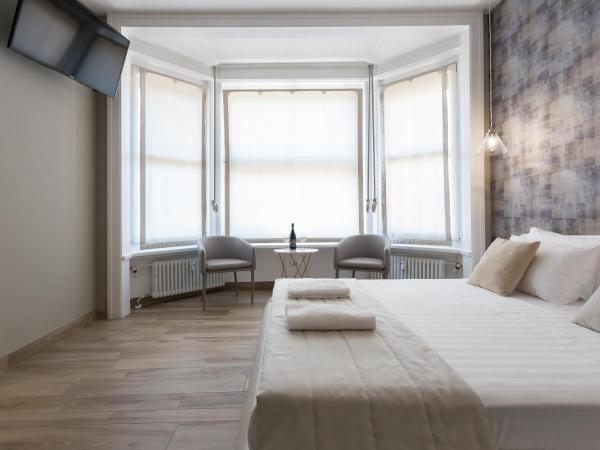 ApartHotel Durini : photo 6 de la chambre appartement avec balcon