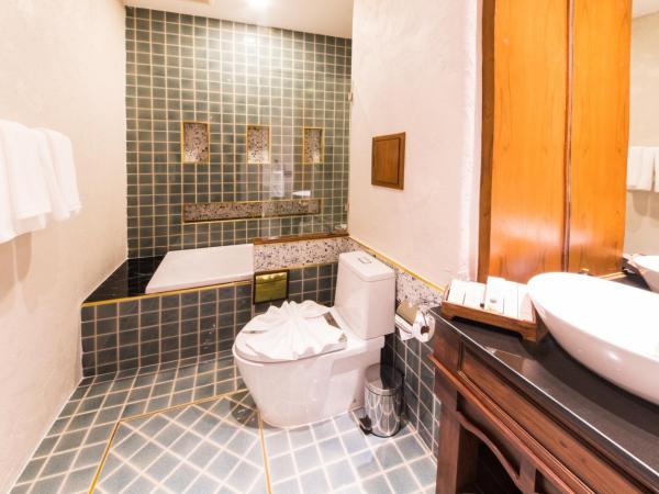 Phra Singh Village : photo 9 de la chambre grande chambre familiale supérieure 