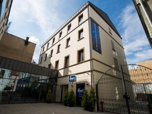 Moon Hostel Poznań : photo 1 de la chambre chambre lits jumeaux