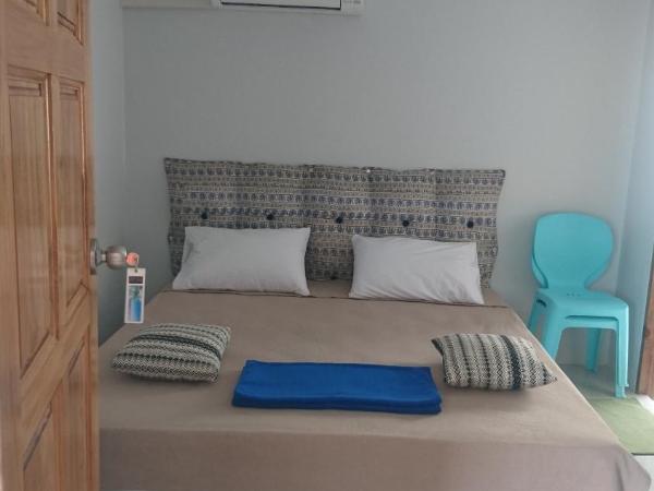Easy Rooms and Minimart : photo 1 de la chambre chambre double avec balcon
