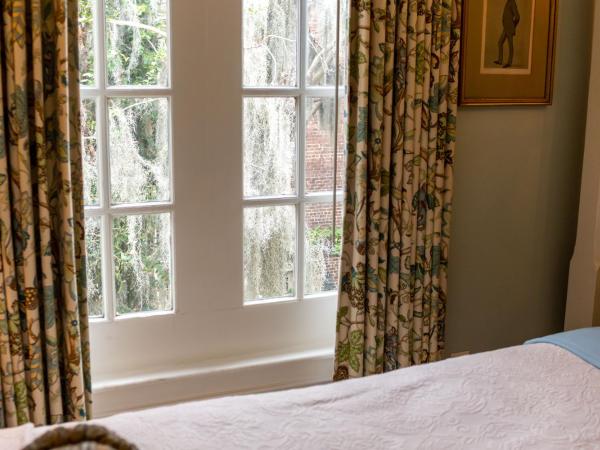 Eliza Thompson House, Historic Inns of Savannah Collection : photo 4 de la chambre chambre johnston lit queen-size - maison principale