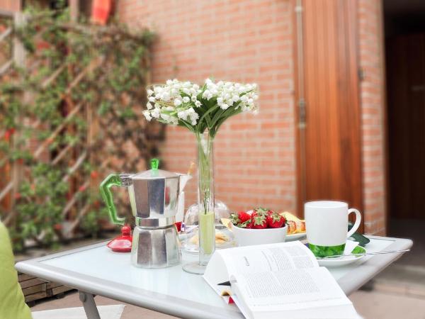 Hotel EMI : photo 2 de la chambre chambre double ou lits jumeaux avec terrasse