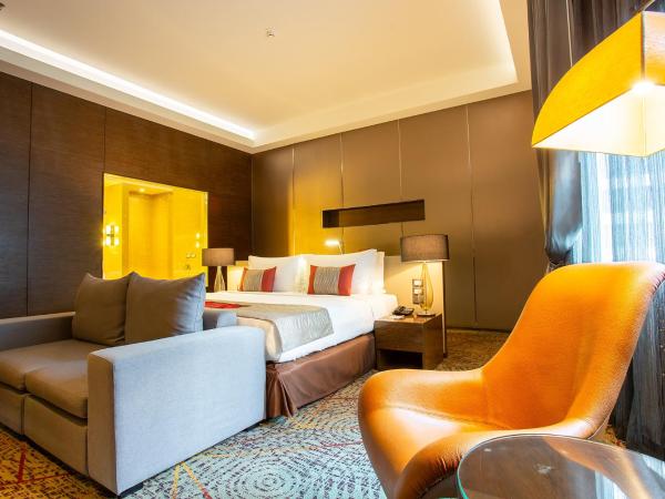 Graceland Bangkok by Grace Hotel - SHA Extra Plus : photo 2 de la chambre suite lune de miel