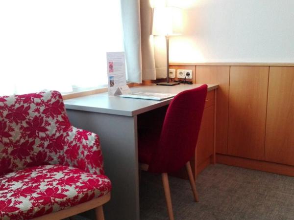 Stadtoase Kolping Hotel : photo 10 de la chambre chambre double ou lits jumeaux