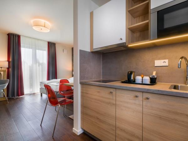 Signature East Hotel Apartment : photo 4 de la chambre appartement