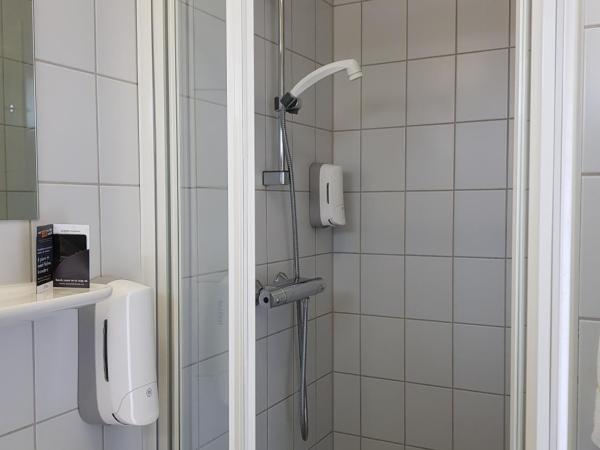 HI Oslo Haraldsheim : photo 4 de la chambre chambre quadruple