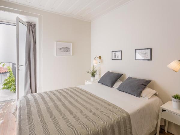 Epic Days Guest House : photo 2 de la chambre chambre double avec balcon