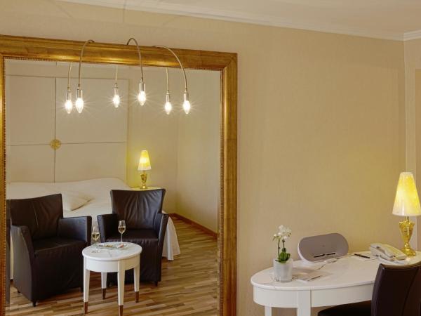 Hotel des Balances : photo 6 de la chambre chambre triple - vue sur ville