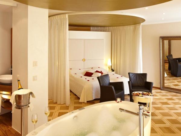 Hotel des Balances : photo 5 de la chambre suite romantique avec balcon - vue sur rivière