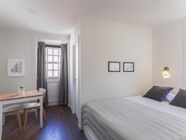 Epic Days Guest House : photo 5 de la chambre chambre double avec salle de bains privative