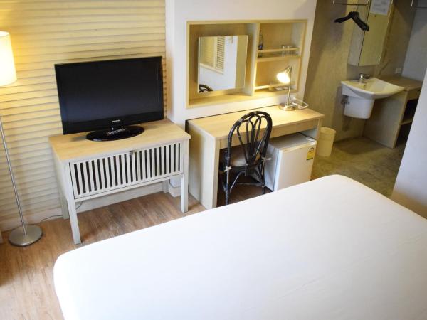 Trang Hotel Bangkok - SHA Plus : photo 3 de la chambre chambre double ou lits jumeaux premium